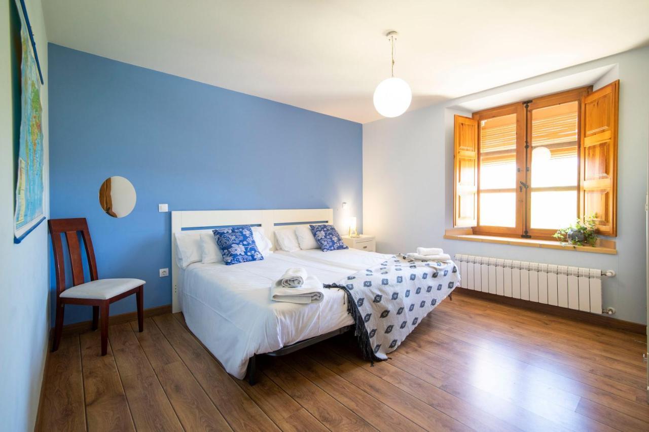 Apartamentos Ribera Del Duero Las Escuelas Vadocondes エクステリア 写真