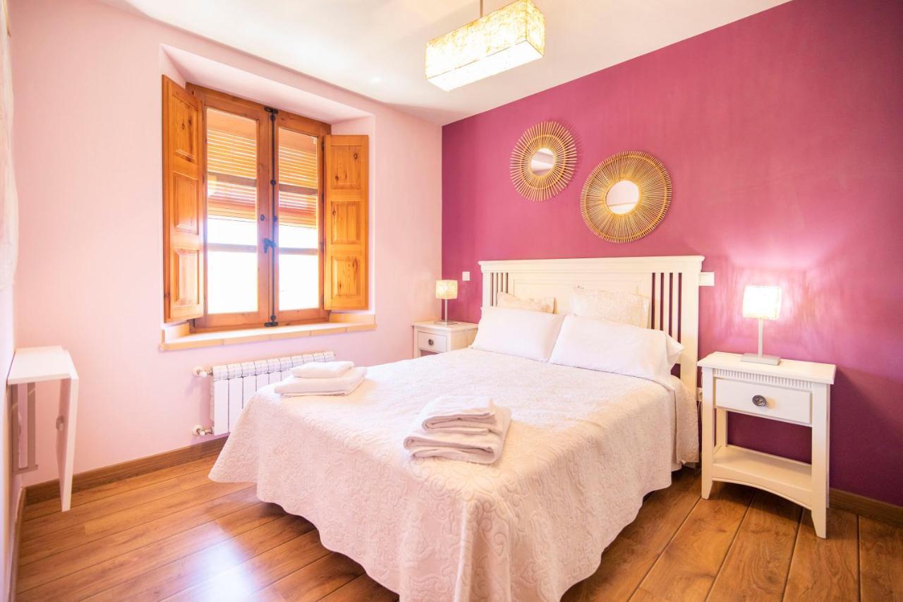 Apartamentos Ribera Del Duero Las Escuelas Vadocondes エクステリア 写真