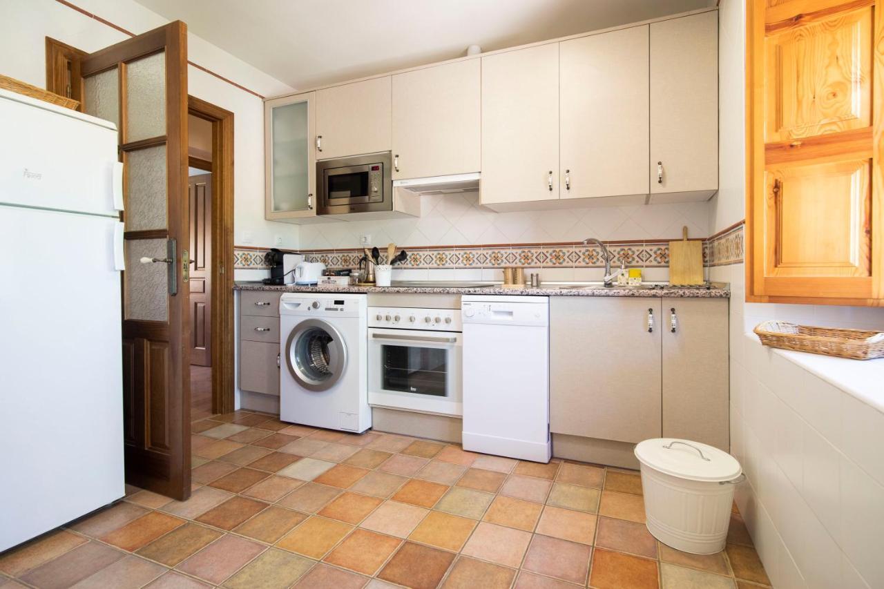 Apartamentos Ribera Del Duero Las Escuelas Vadocondes エクステリア 写真
