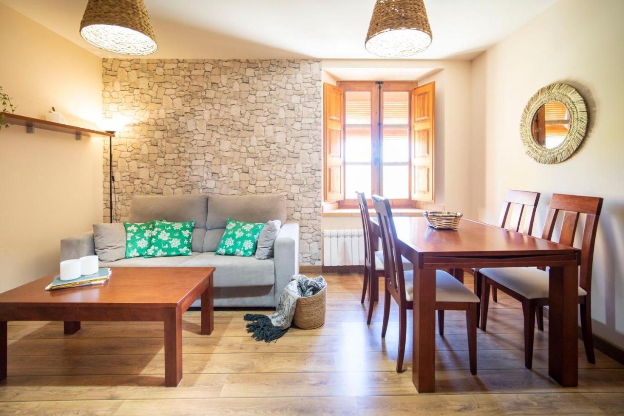 Apartamentos Ribera Del Duero Las Escuelas Vadocondes エクステリア 写真